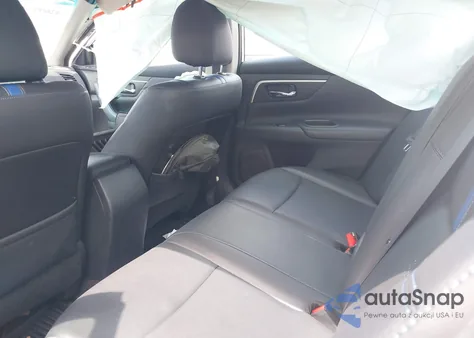 2018 Nissan Altima 2.5 Sr из США, поврежденный, VIN 1N4AL3AP9JC136738